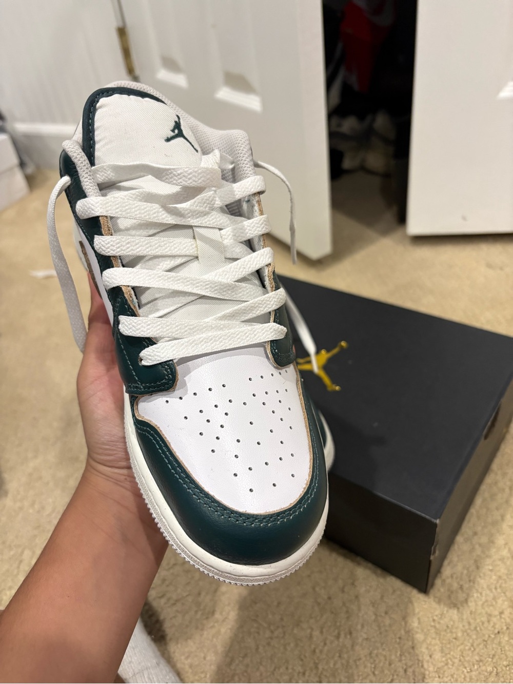 Jordan 1 low Se - Picture 2 of 4